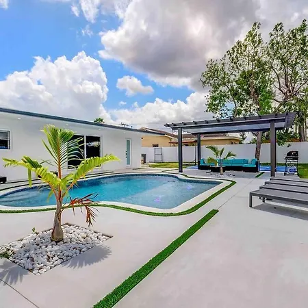 Miami Bliss - Blue Lagoon Haven L18